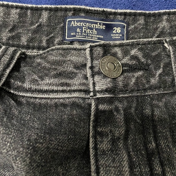 Abercrombie embroidered denim mini skirt - Picture 5 of 5